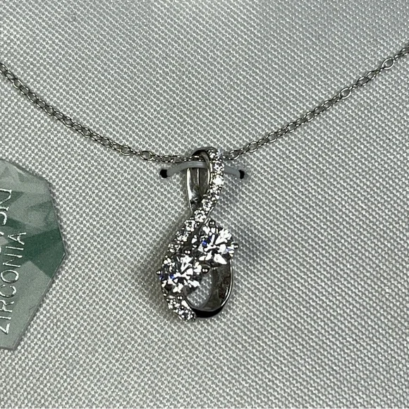 Intertwined My Friend / My Love sterling silver pendant with Swarowski Zirconia - Picture 7 of 9